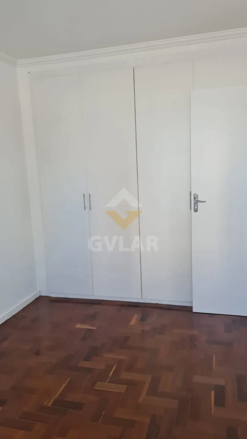 AMPLO APARTAMENTO A VENDA NA MOOCA.